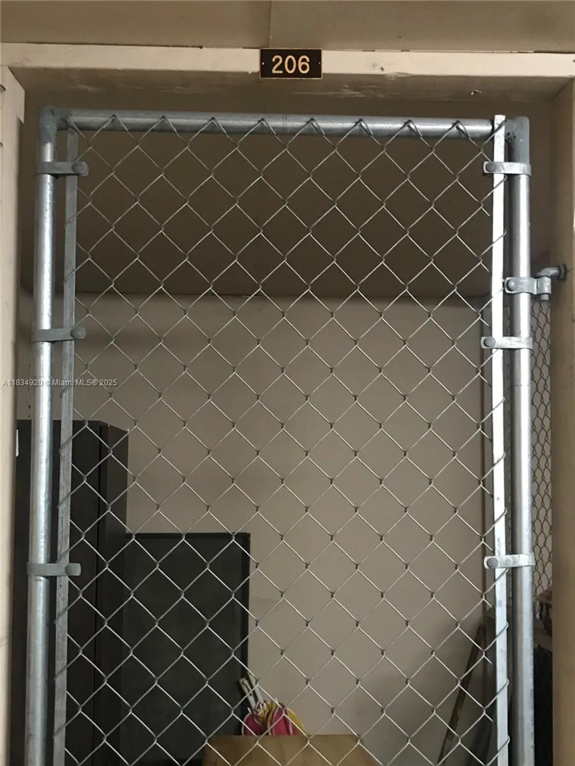 Property Slideshow image 28 of 36 | 1101 colony point cir 206, Pembroke Pines, FL, 33026