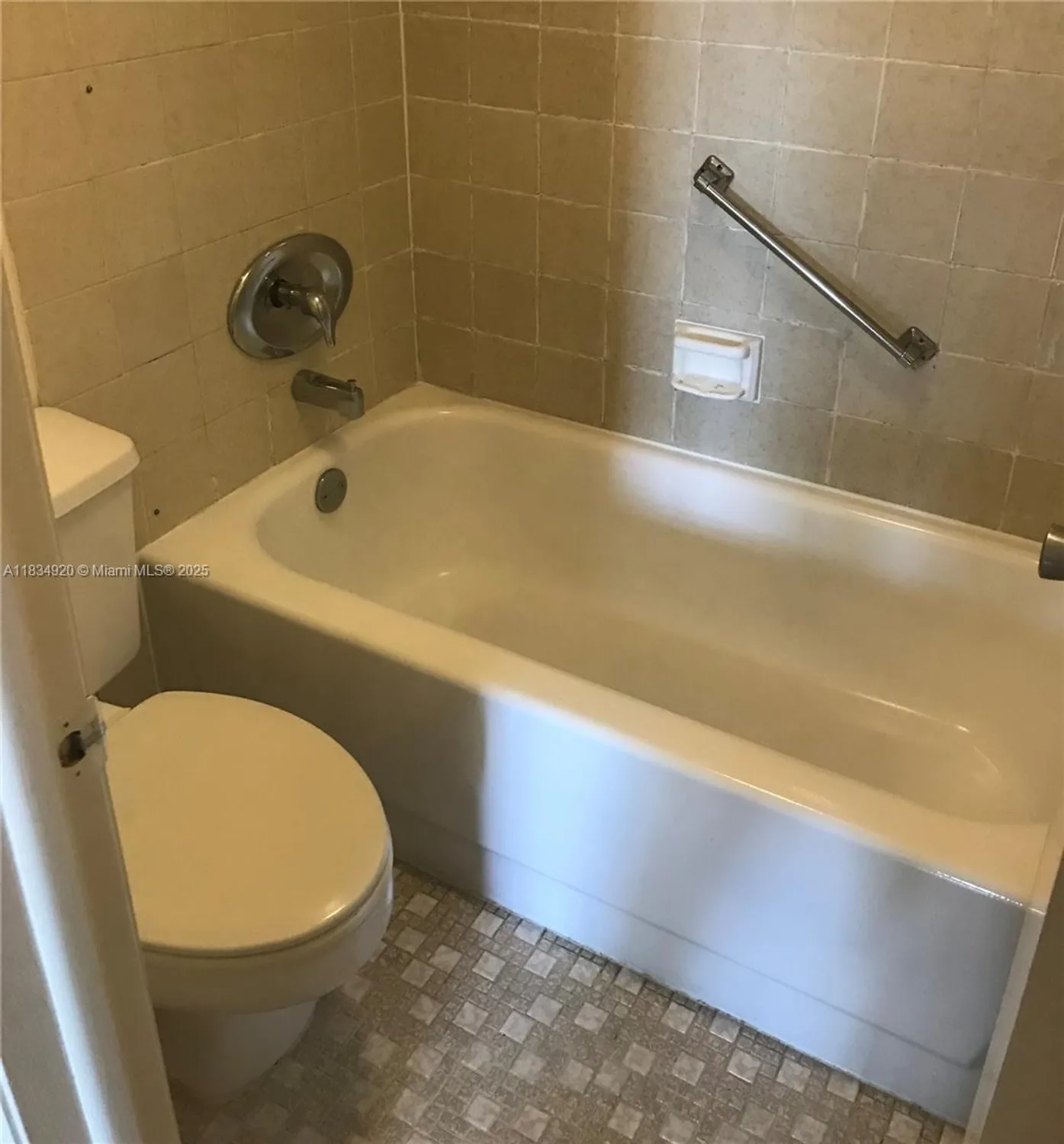 Property Slideshow image 20 of 36 | 1101 colony point cir 206, Pembroke Pines, FL, 33026