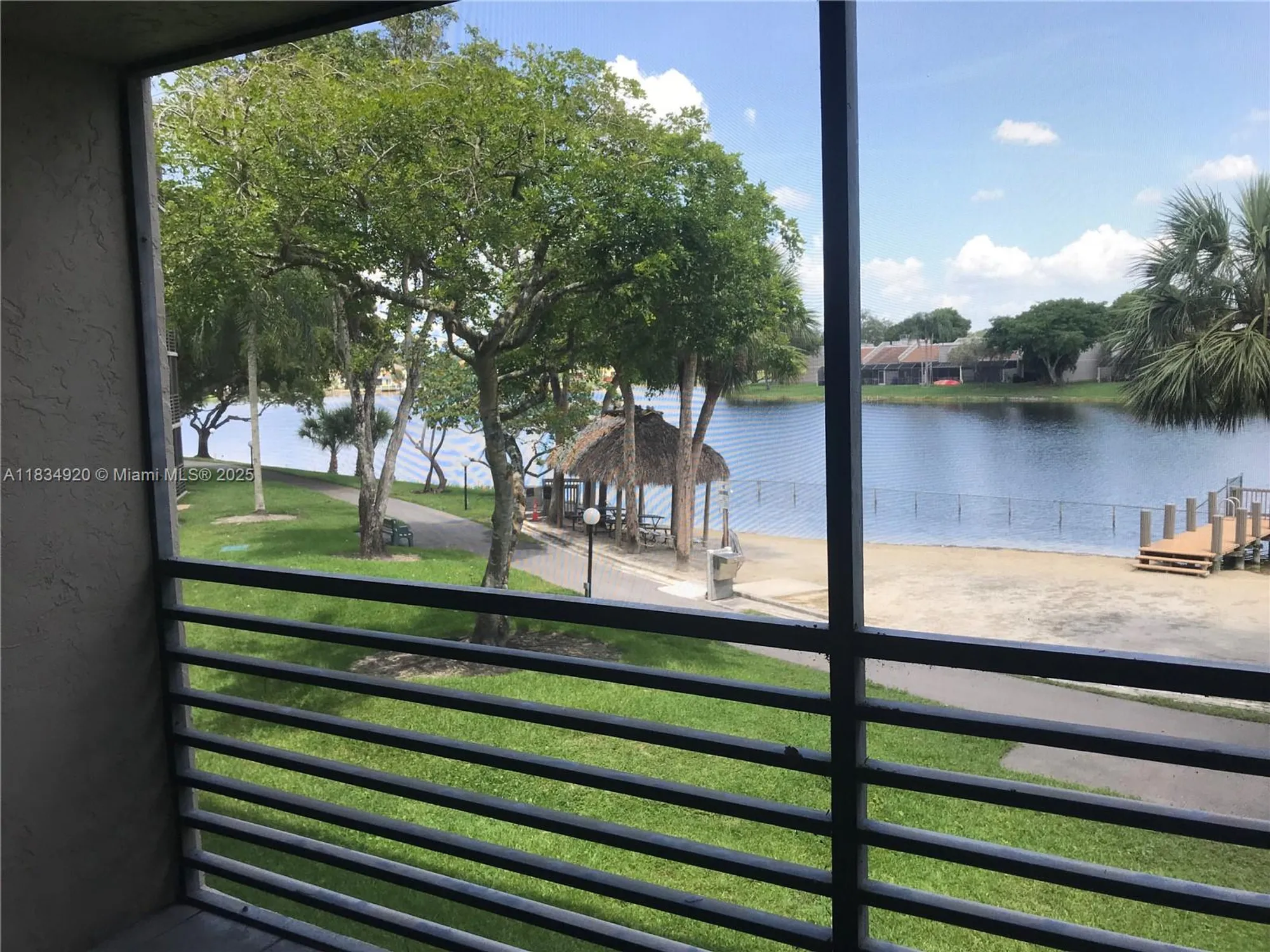 Property Slideshow image 5 of 36 | 1101 colony point cir 206, Pembroke Pines, FL, 33026