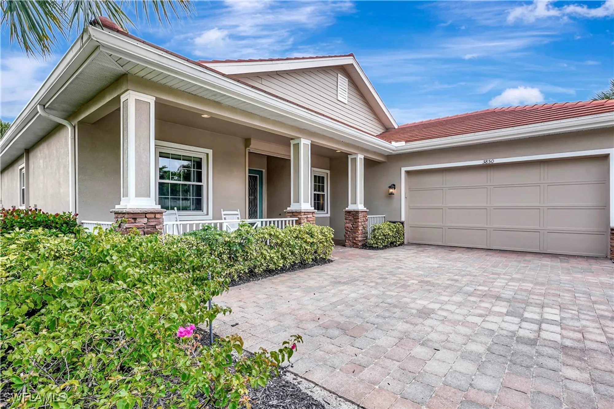 Property Slideshow image 1 of 50 | 3850 otter bend cir, Fort Myers, FL, 33905