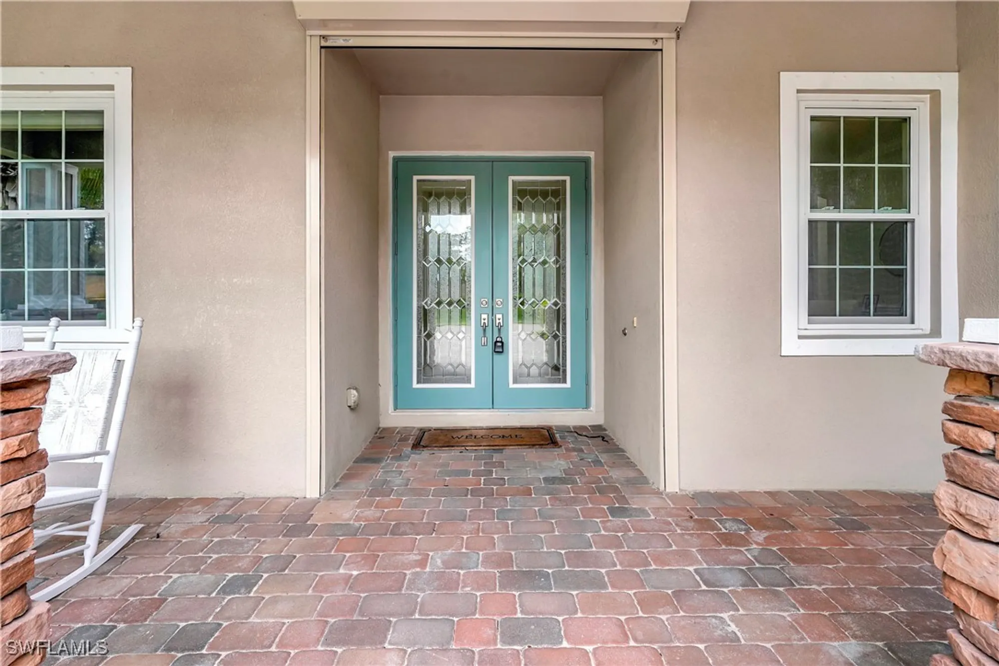 Property Slideshow image 3 of 50 | 3850 otter bend cir, Fort Myers, FL, 33905