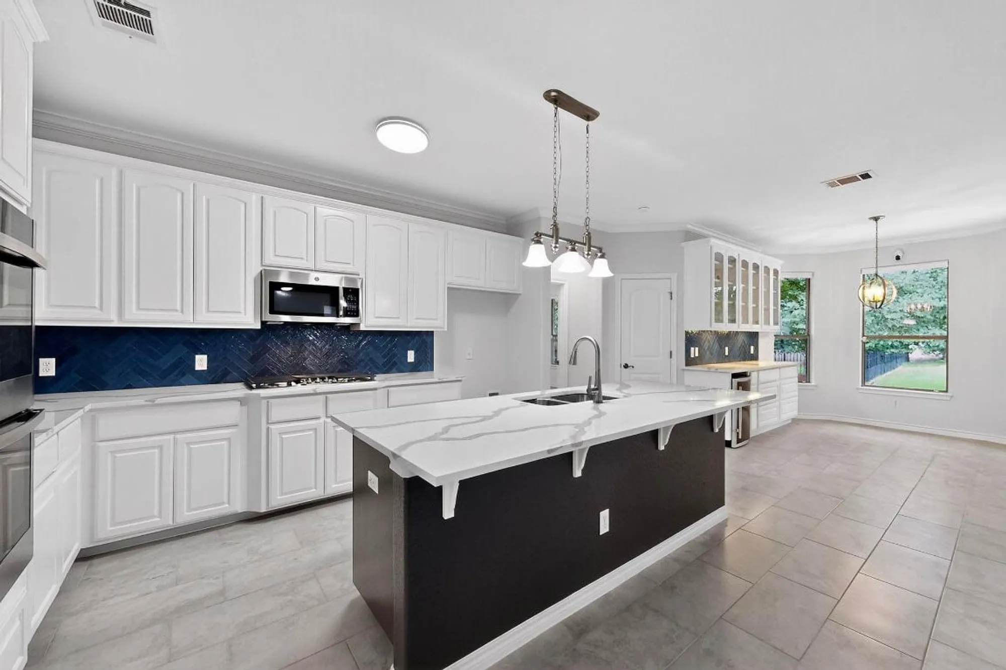 Property Slideshow image 6 of 40 | 714 enchanted rock trl, Georgetown, TX, 78633