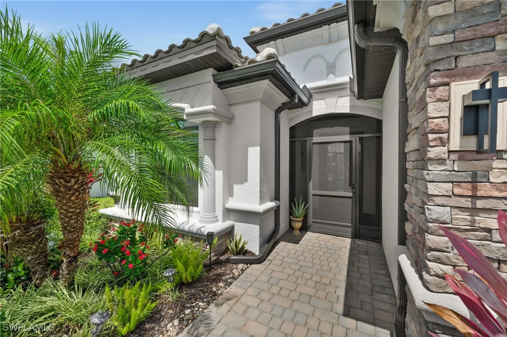 Property Slideshow image 11 of 42 | 11880 hickory estate cir, Fort Myers, FL, 33913