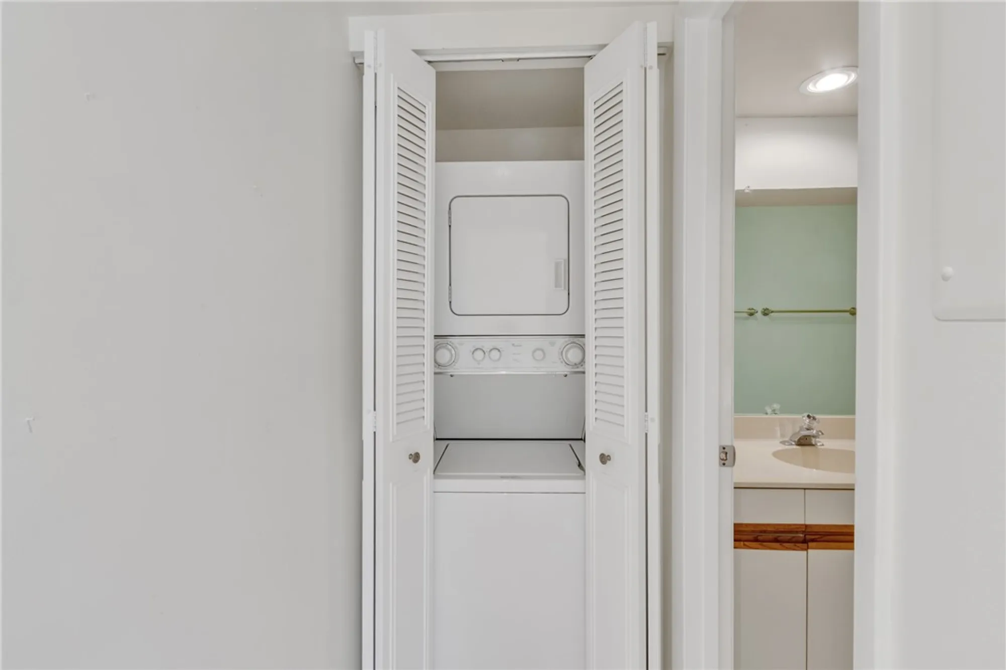 Property Slideshow image 25 of 36 | 3 plantation dr apt 103, Vero Beach, FL, 32966