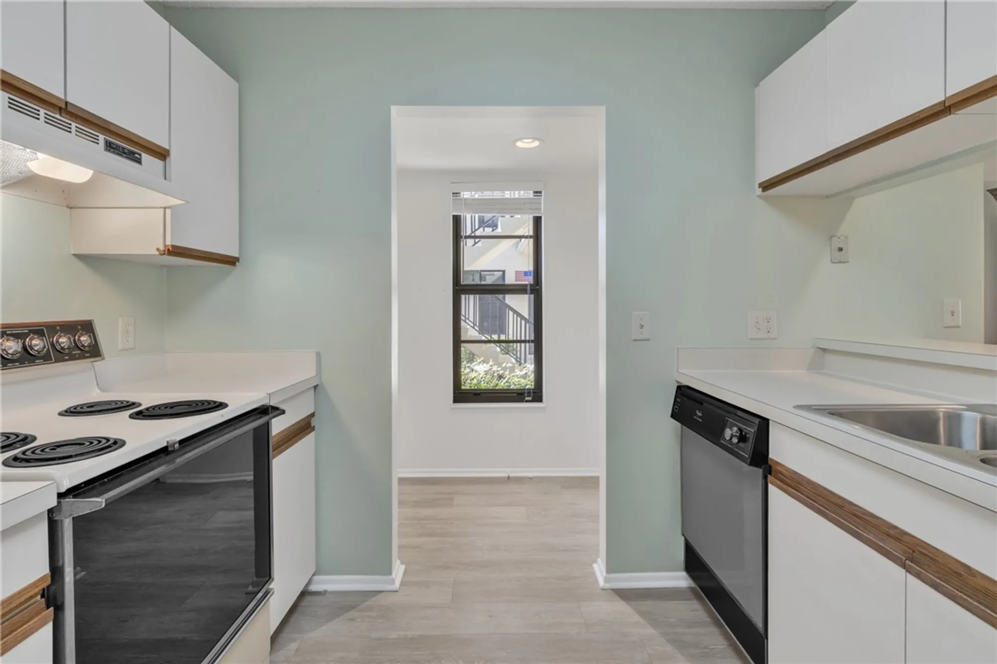 Property Slideshow image 6 of 36 | 3 plantation dr apt 103, Vero Beach, FL, 32966