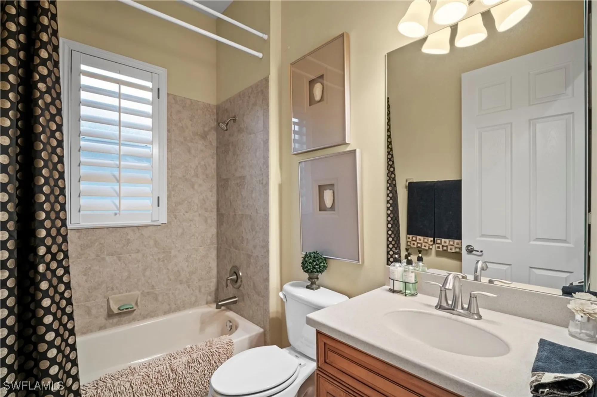 Property Slideshow image 25 of 50 | 10396 heritage bay blvd, Naples, FL, 34120