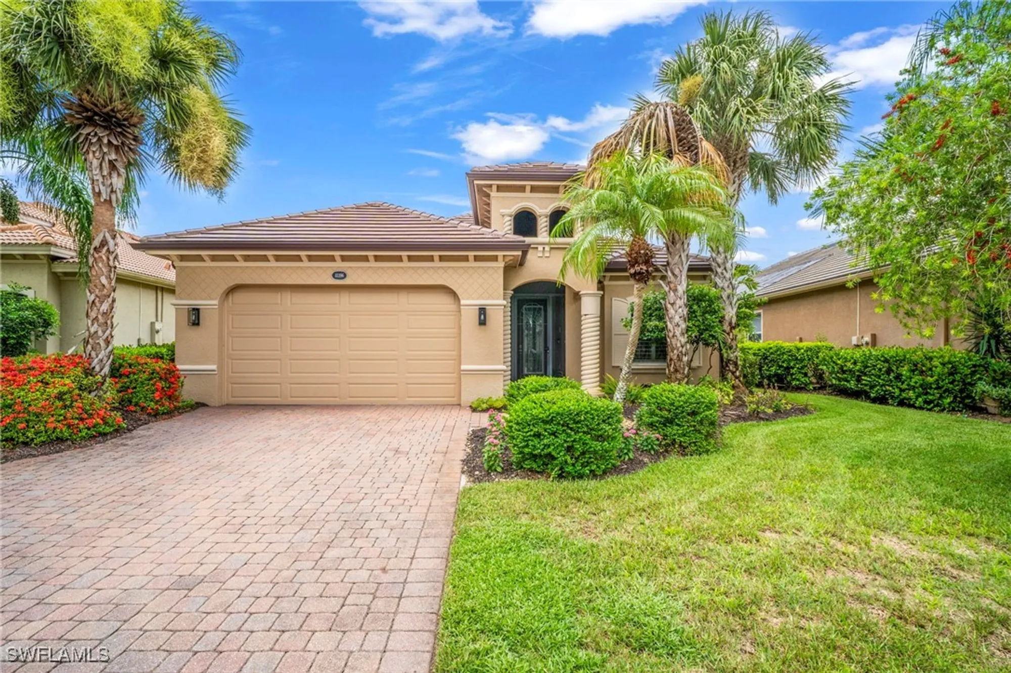 Property Slideshow image 4 of 50 | 10396 heritage bay blvd, Naples, FL, 34120