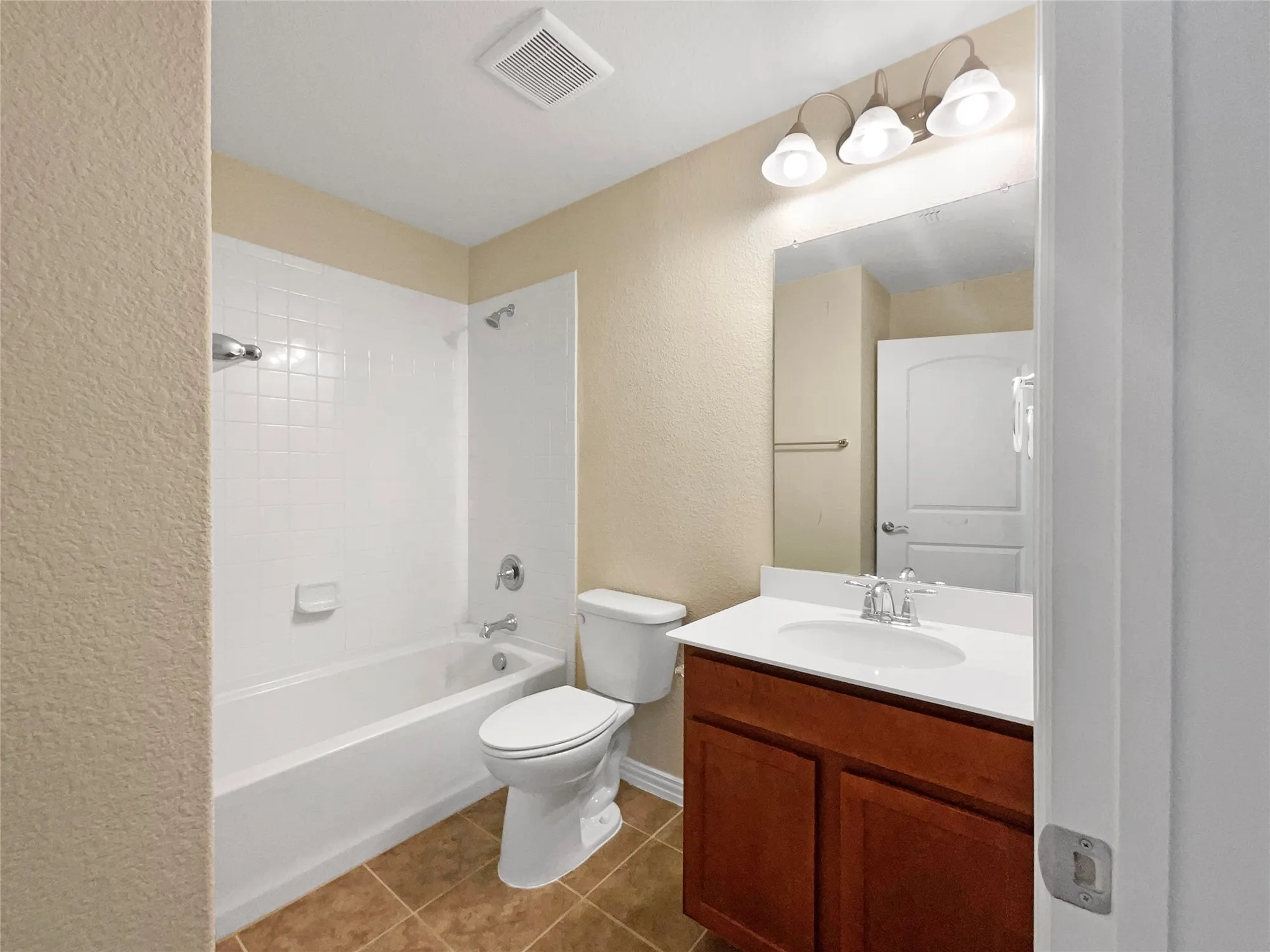 Property Slideshow image 18 of 23 | 1932 marsh point dr, Frisco, TX, 75036