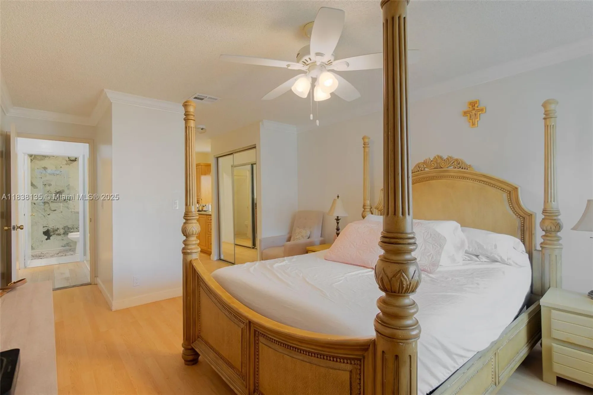 Property Slideshow image 17 of 24 | 8318 springtree rd, Boca Raton, FL, 33496