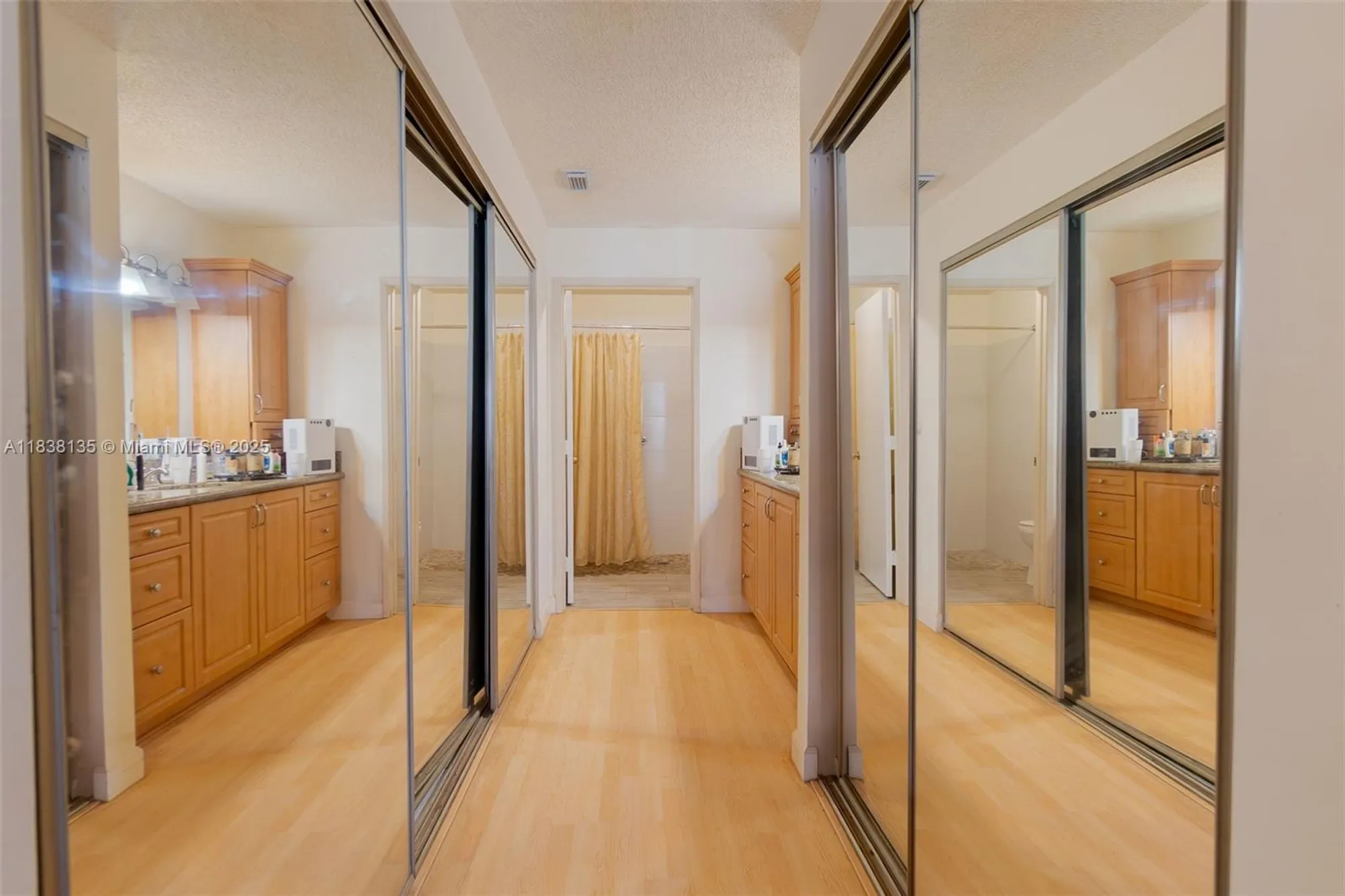 Property Slideshow image 18 of 24 | 8318 springtree rd, Boca Raton, FL, 33496