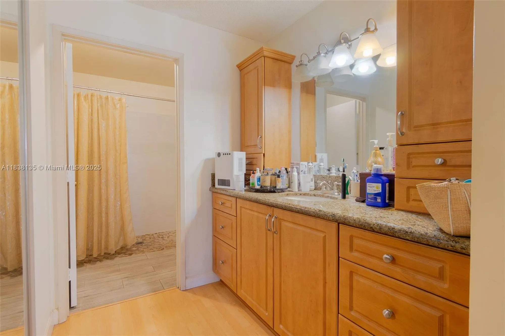 Property Slideshow image 19 of 24 | 8318 springtree rd, Boca Raton, FL, 33496