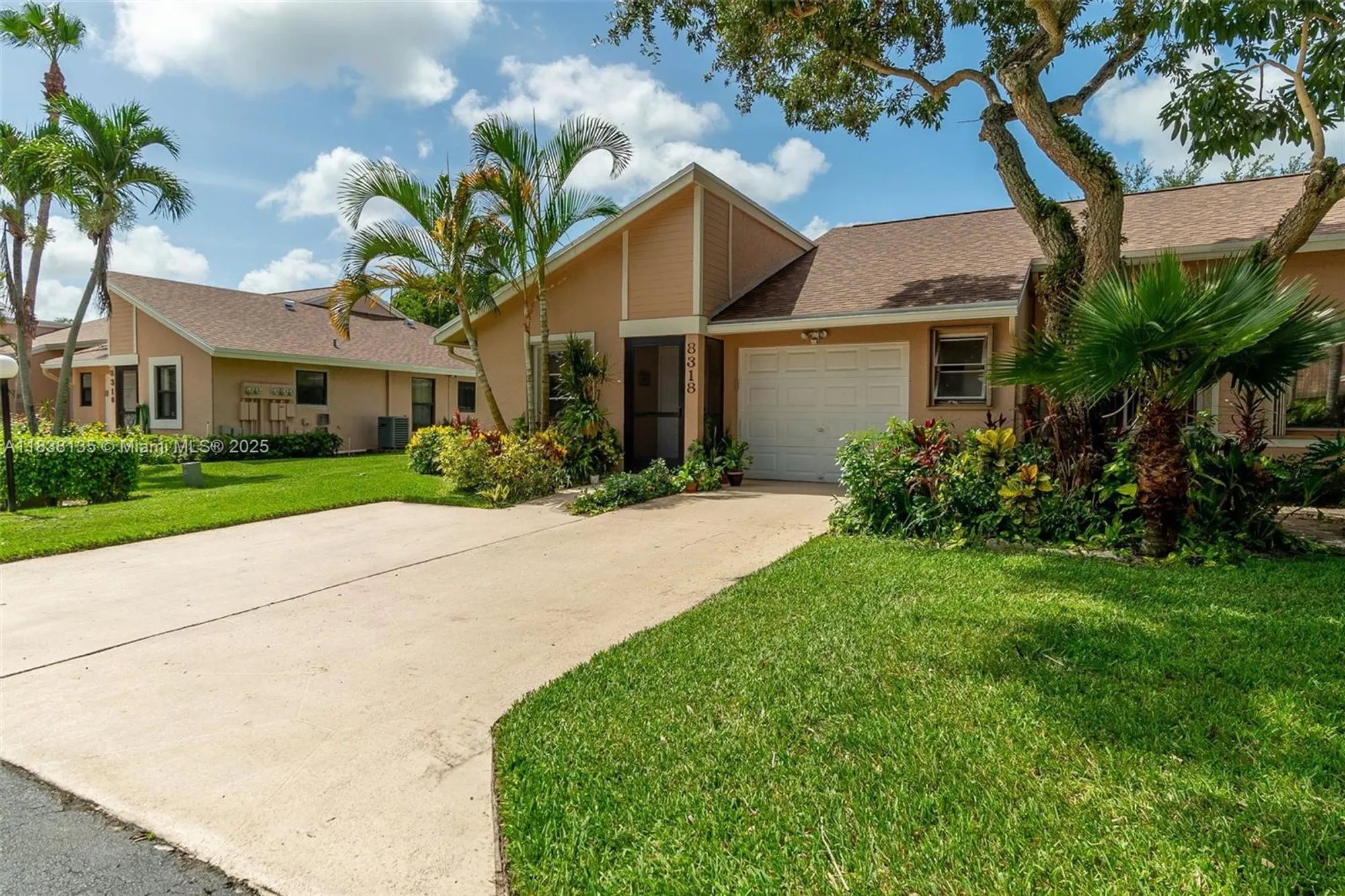 Property Slideshow image 1 of 24 | 8318 springtree rd, Boca Raton, FL, 33496
