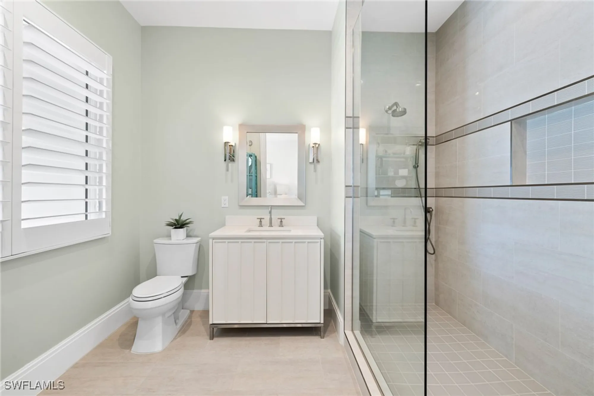 Property Slideshow image 28 of 39 | 745 riviera dr, Naples, FL, 34103