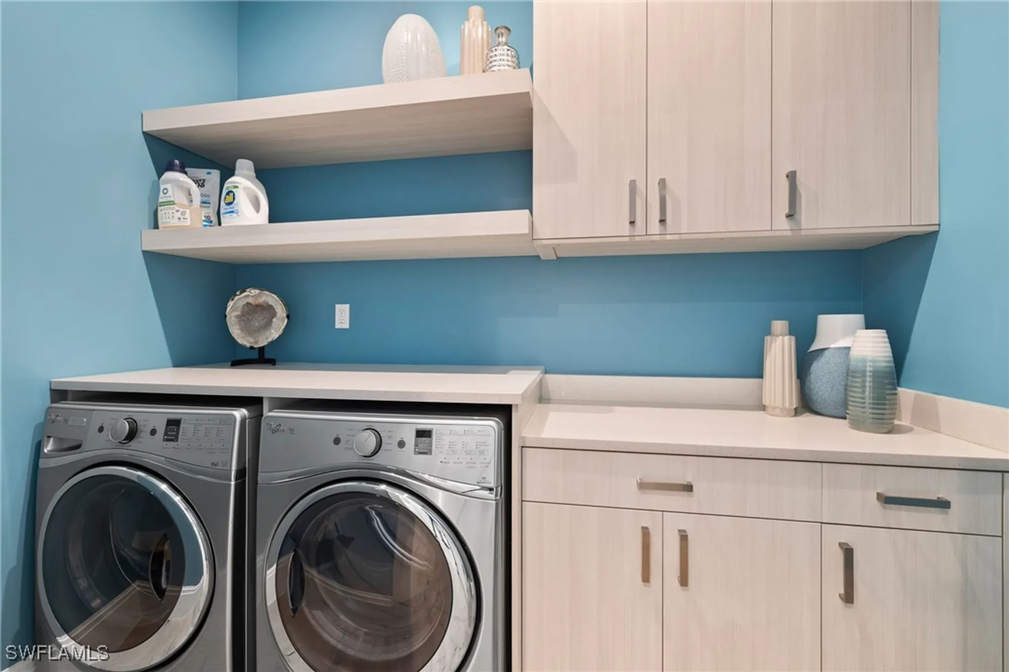 Property Slideshow image 22 of 39 | 745 riviera dr, Naples, FL, 34103