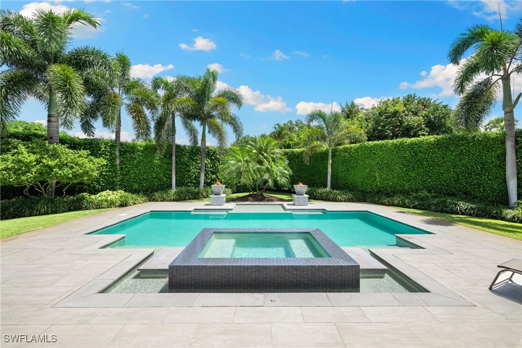 Property Slideshow image 36 of 39 | 745 riviera dr, Naples, FL, 34103