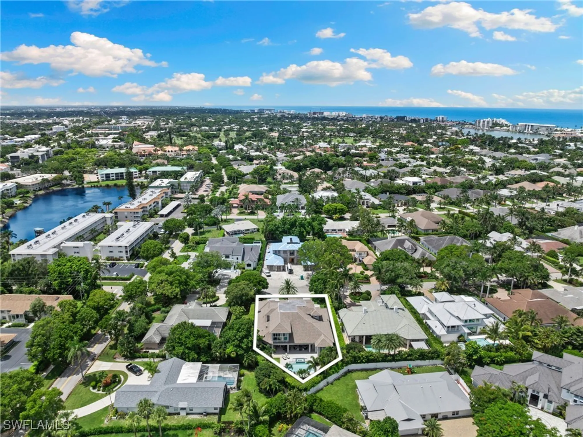 Property Slideshow image 38 of 39 | 745 riviera dr, Naples, FL, 34103