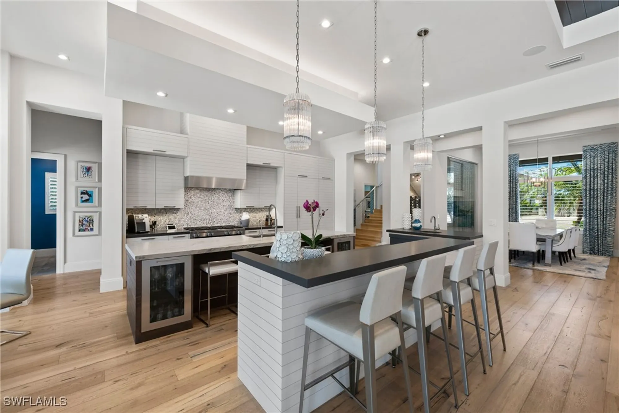 Property Slideshow image 4 of 39 | 745 riviera dr, Naples, FL, 34103