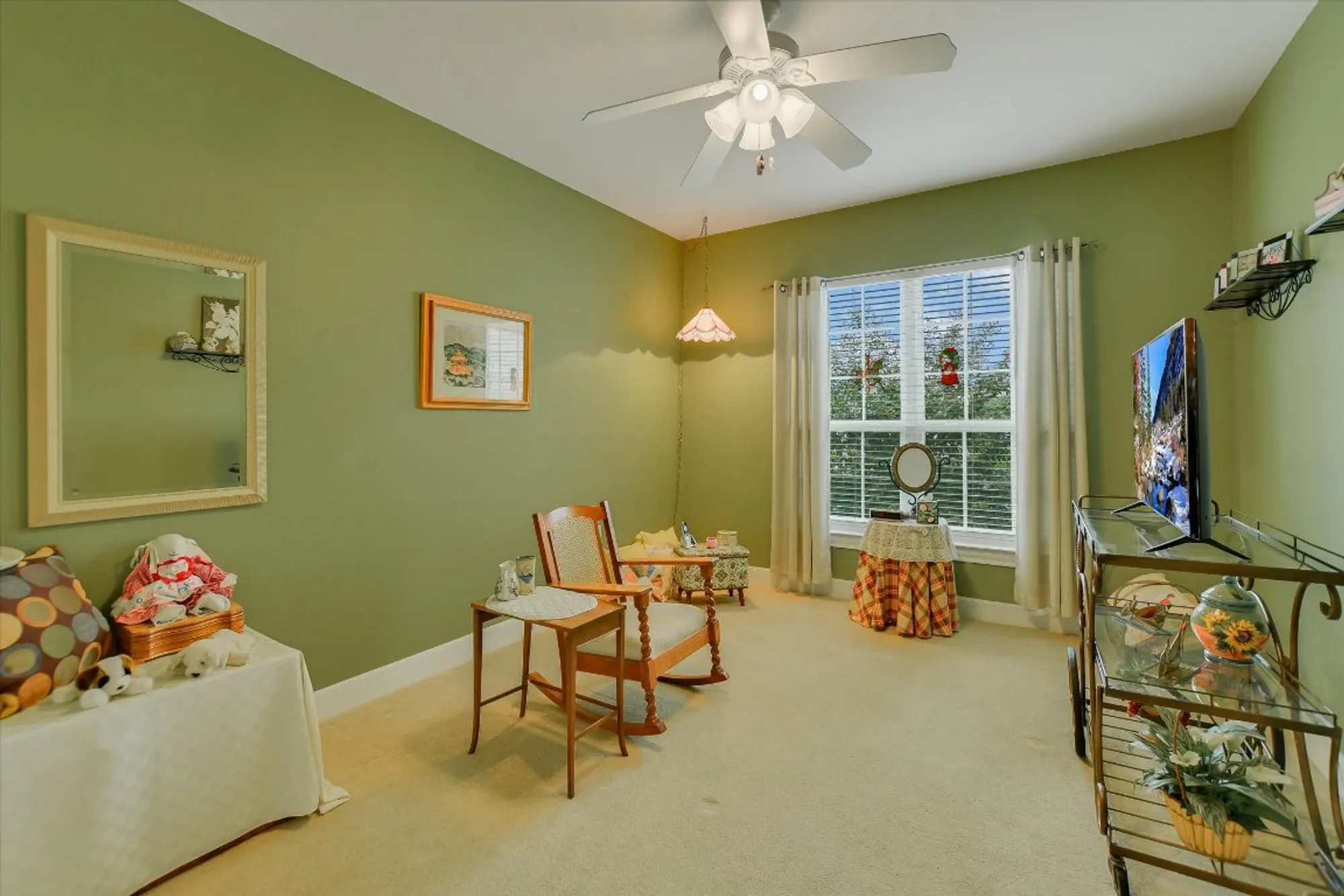 Property Slideshow image 14 of 26 | 116 travis dr, Georgetown, TX, 78633