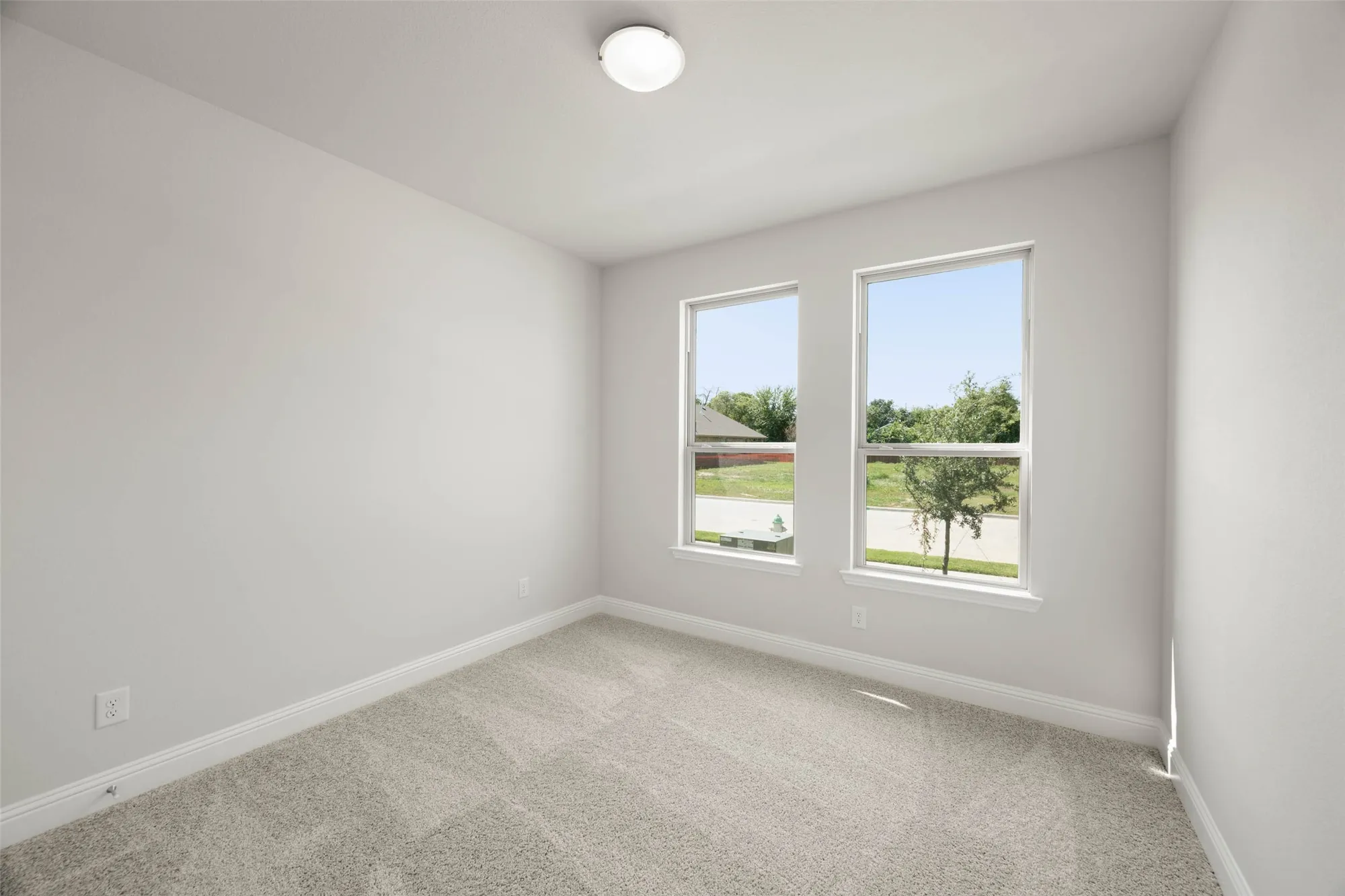 Property Slideshow image 28 of 40 | 2841 livestock dr, Midlothian, TX, 76065