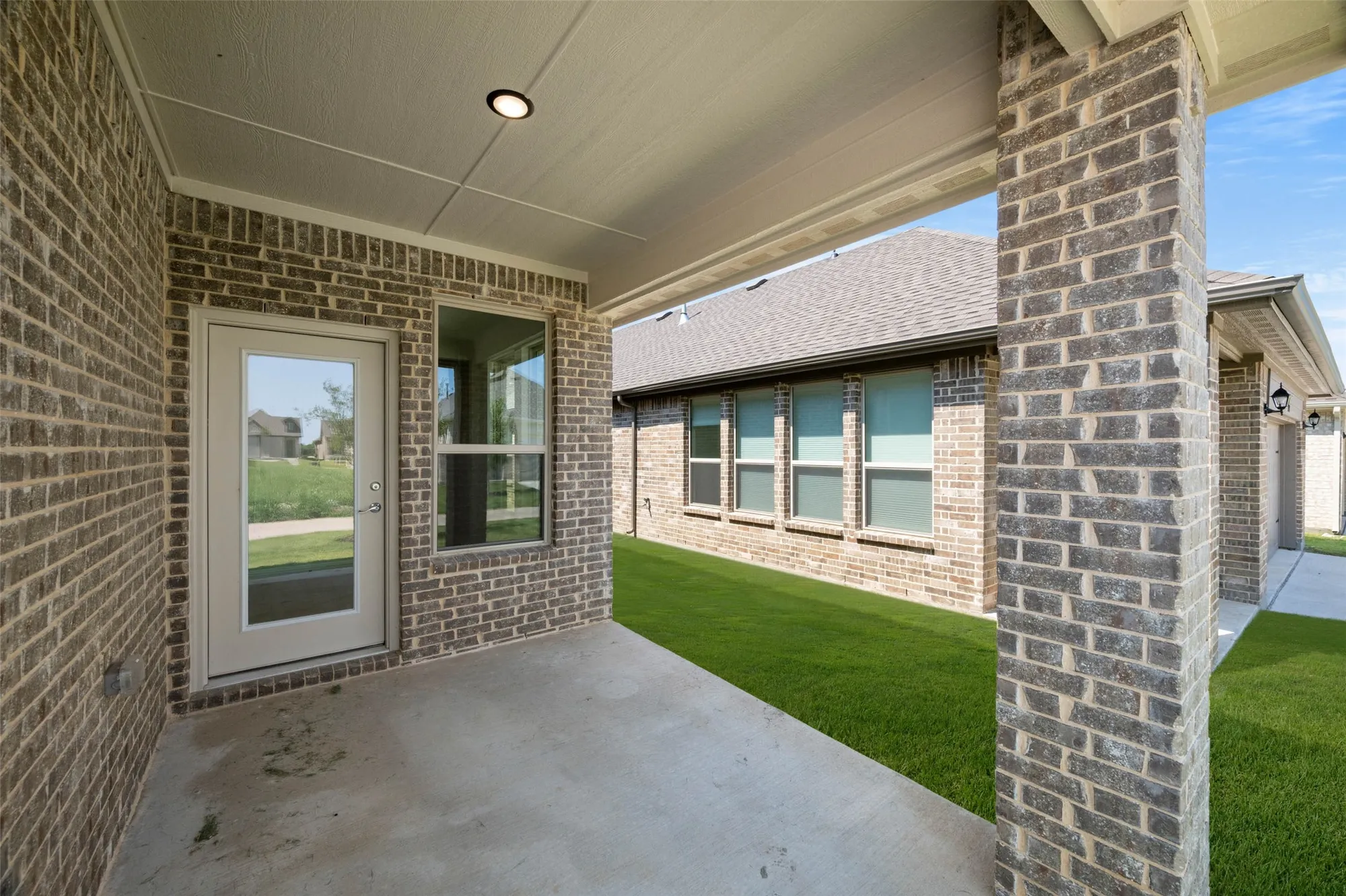 Property Slideshow image 37 of 40 | 2841 livestock dr, Midlothian, TX, 76065