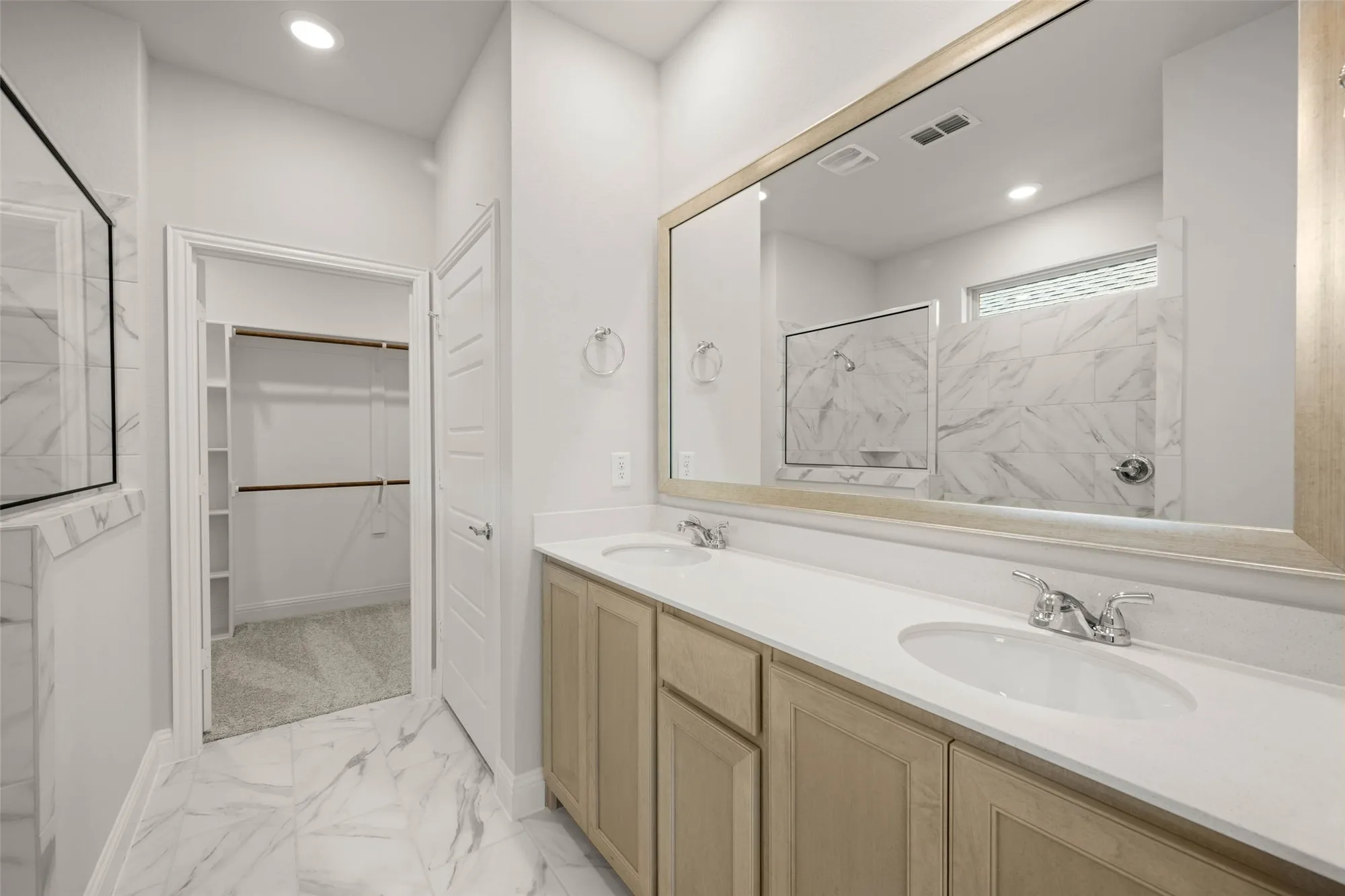 Property Slideshow image 33 of 40 | 2841 livestock dr, Midlothian, TX, 76065