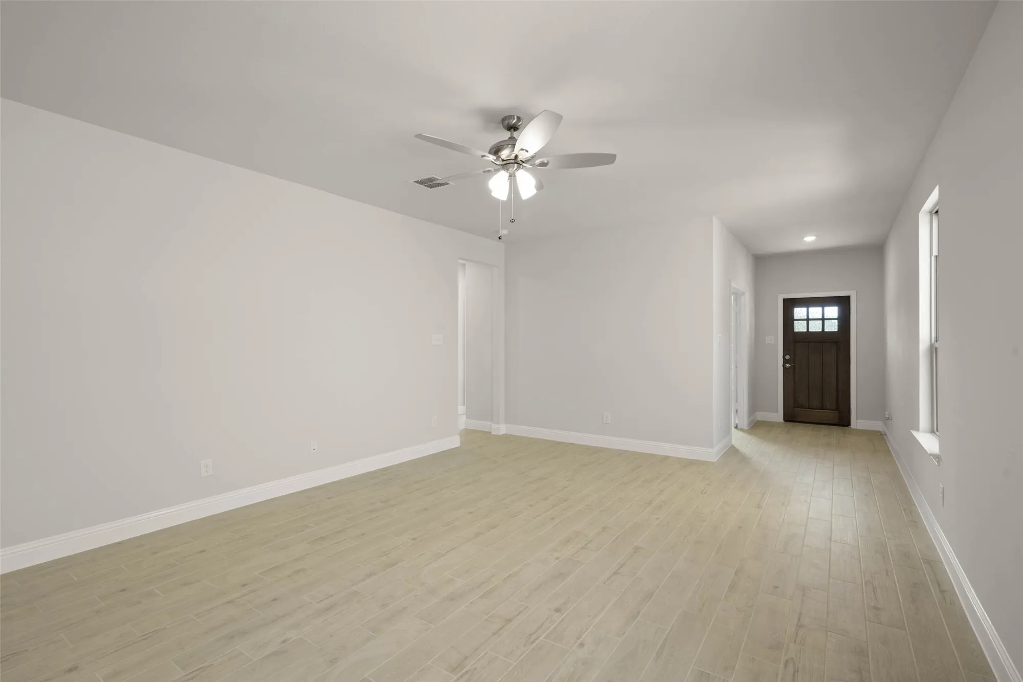 Property Slideshow image 8 of 40 | 2841 livestock dr, Midlothian, TX, 76065