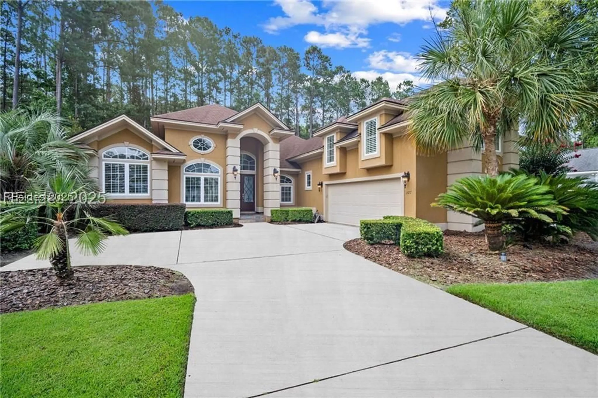 Property Slideshow image 2 of 48 | 227 hampton lake dr, Bluffton, SC, 29910