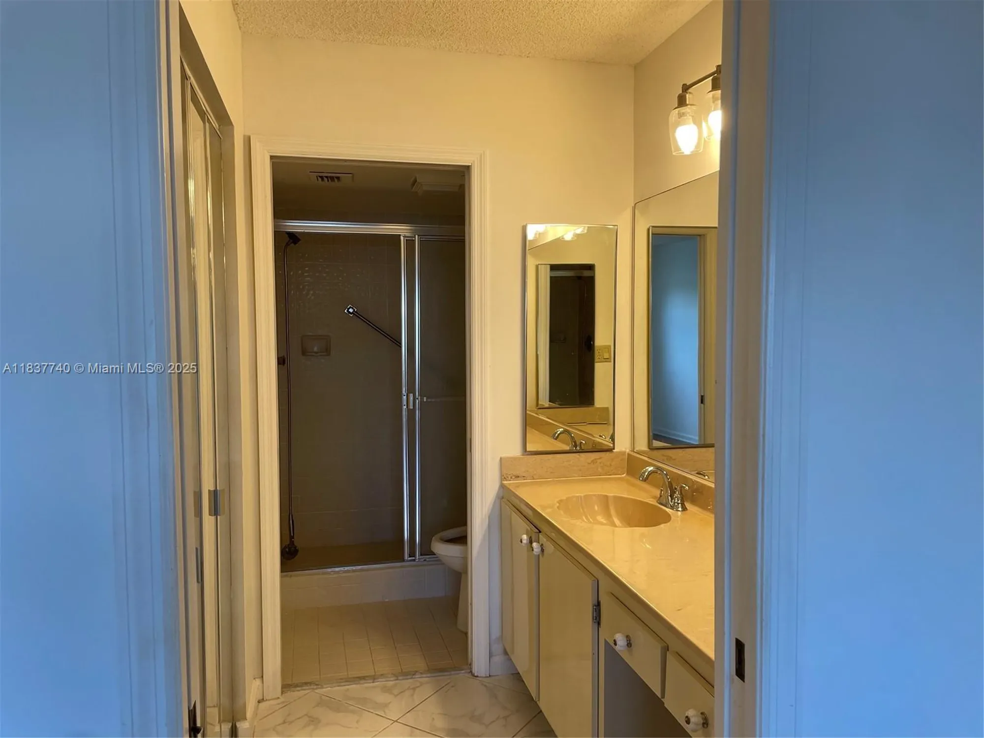 Property Slideshow image 9 of 12 | 7152 s devon dr 304, Tamarac, FL, 33321