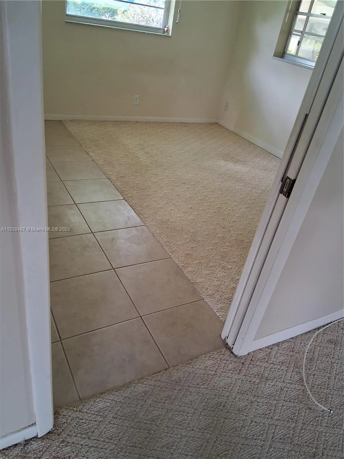 Property Slideshow image 11 of 21 | 635 hummingbird ln, Delray Beach, FL, 33445