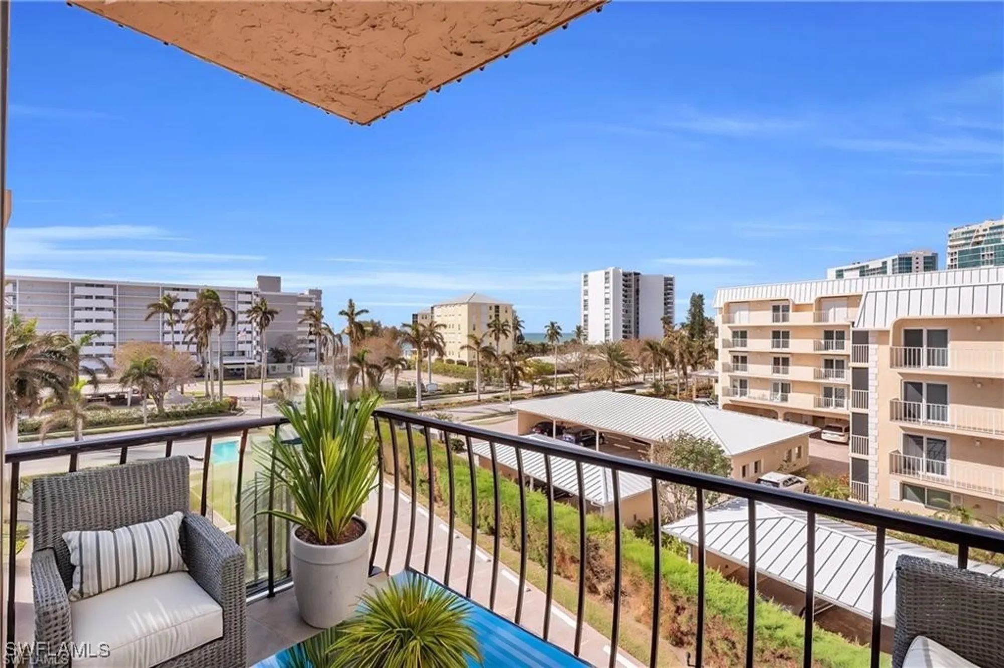 Property Slideshow image 15 of 33 | 3430 gulf shore blvd 4j, Naples, FL, 34103