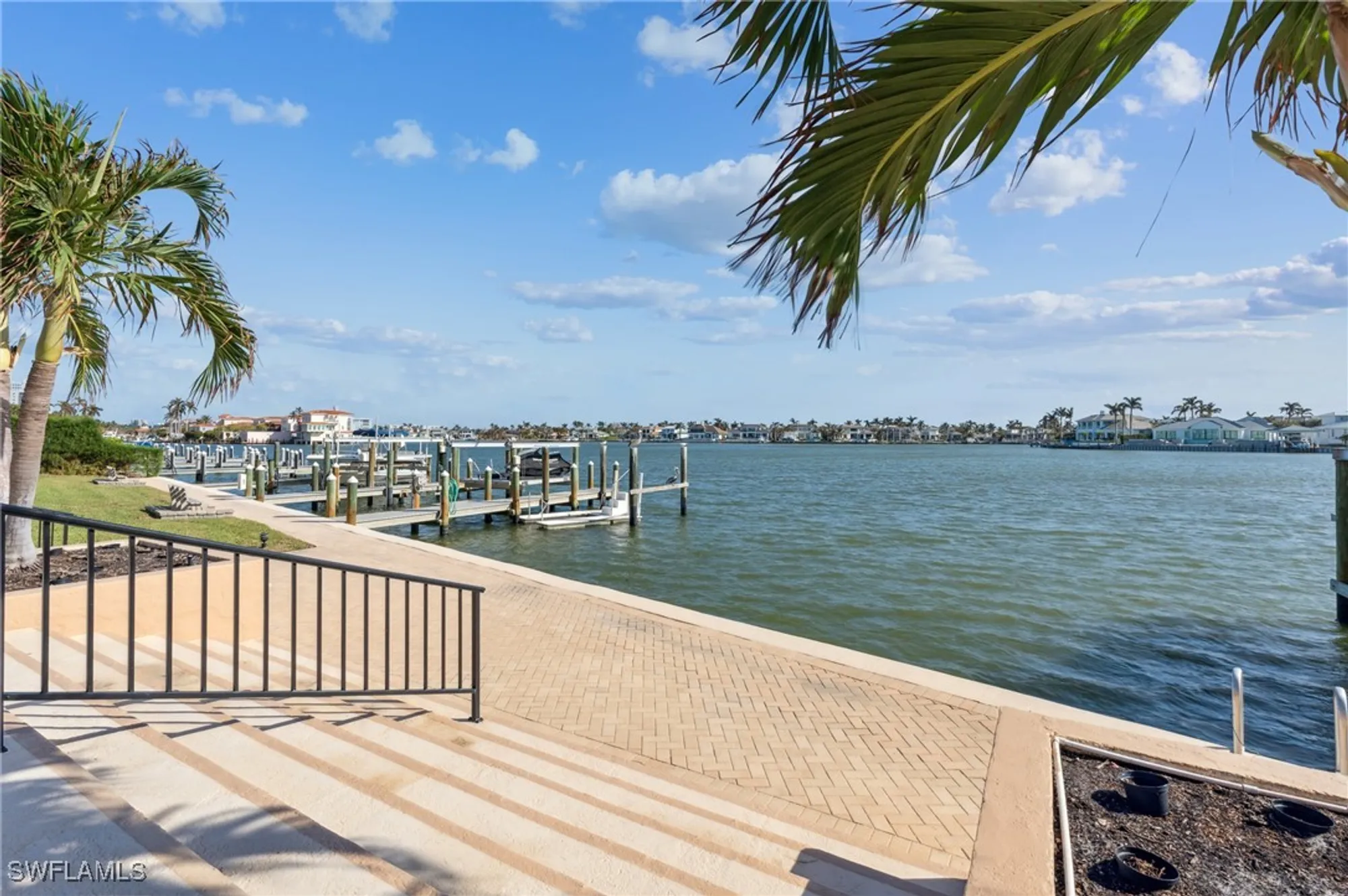 Property Slideshow image 28 of 33 | 3430 gulf shore blvd 4j, Naples, FL, 34103