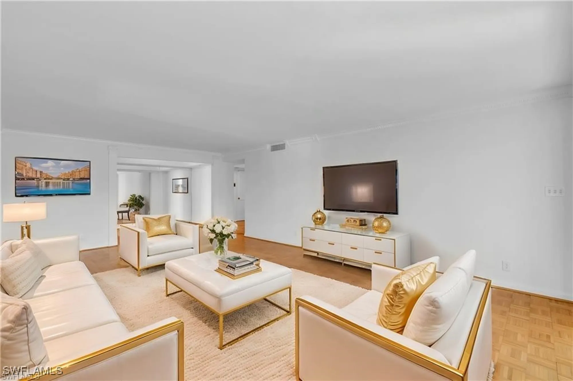 Property Slideshow image 5 of 33 | 3430 gulf shore blvd 4j, Naples, FL, 34103