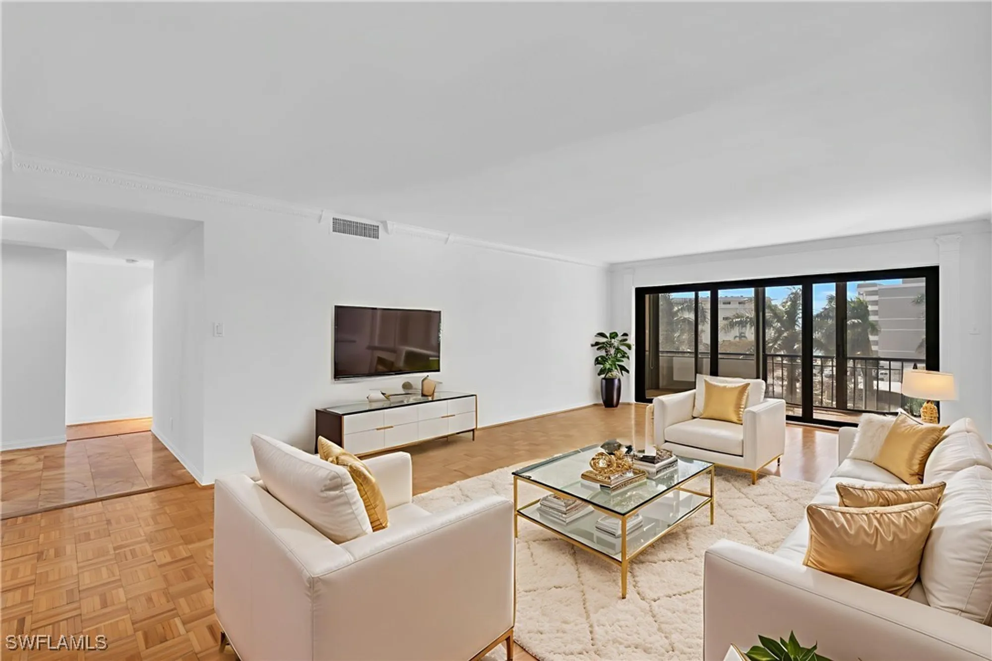 Property Slideshow image 7 of 33 | 3430 gulf shore blvd 4j, Naples, FL, 34103