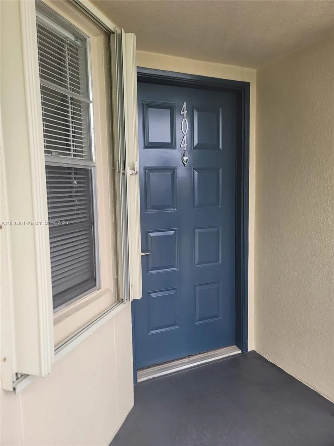 Property Slideshow image 10 of 39 | 12950 sw 7th ct 404a, Pembroke Pines, FL, 33027