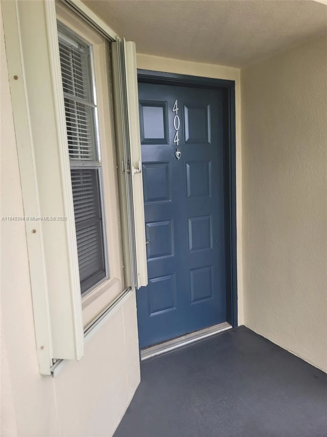 Property Slideshow image 11 of 39 | 12950 sw 7th ct 404a, Pembroke Pines, FL, 33027