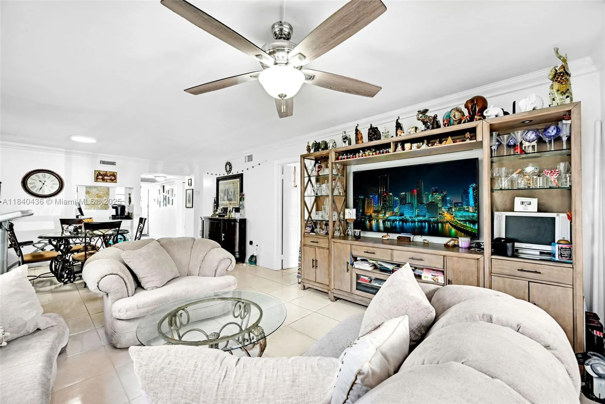 Property Slideshow image 16 of 64 | 1101 colony point cir apt 123, Pembroke Pines, FL, 33026