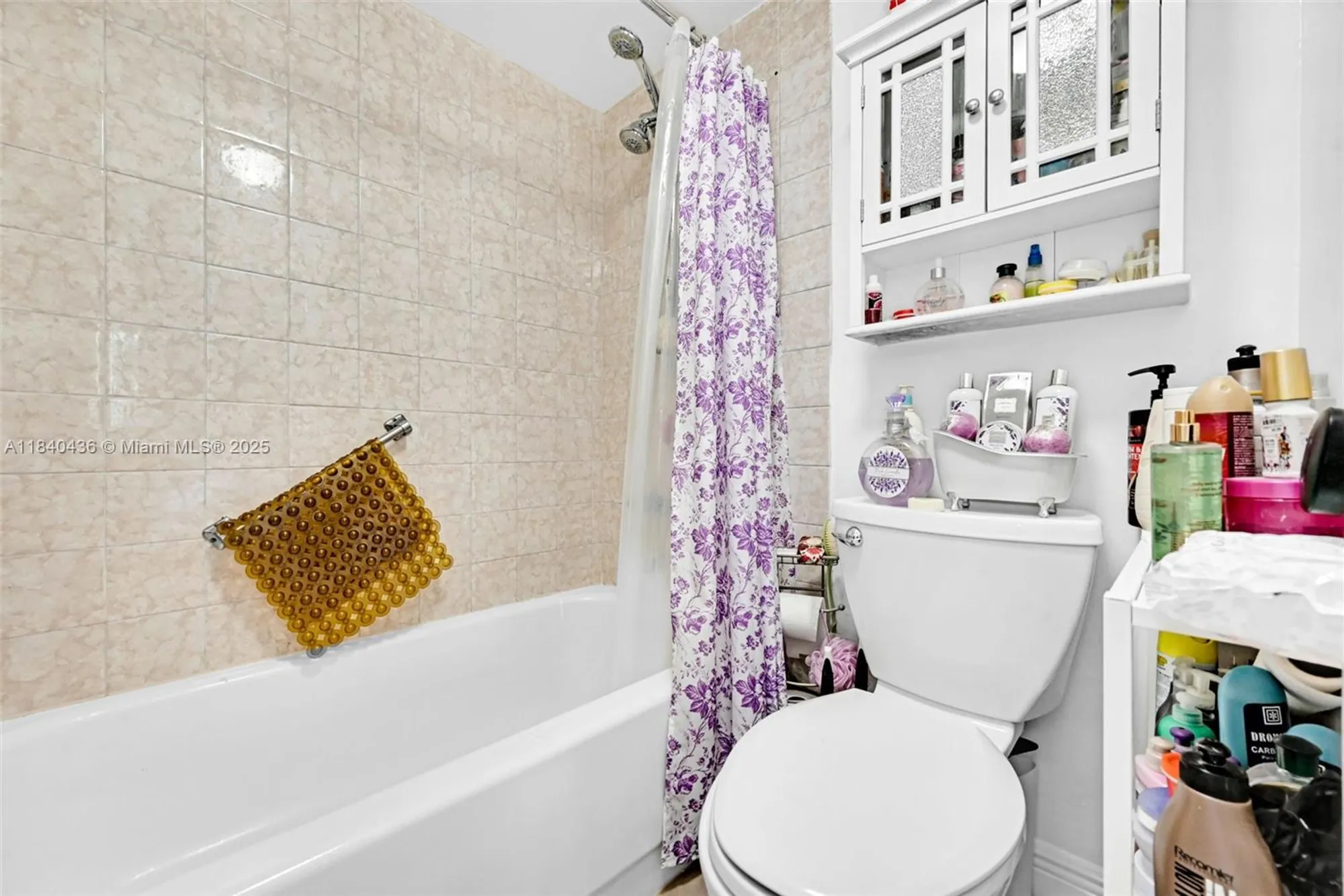Property Slideshow image 10 of 64 | 1101 colony point cir apt 123, Pembroke Pines, FL, 33026