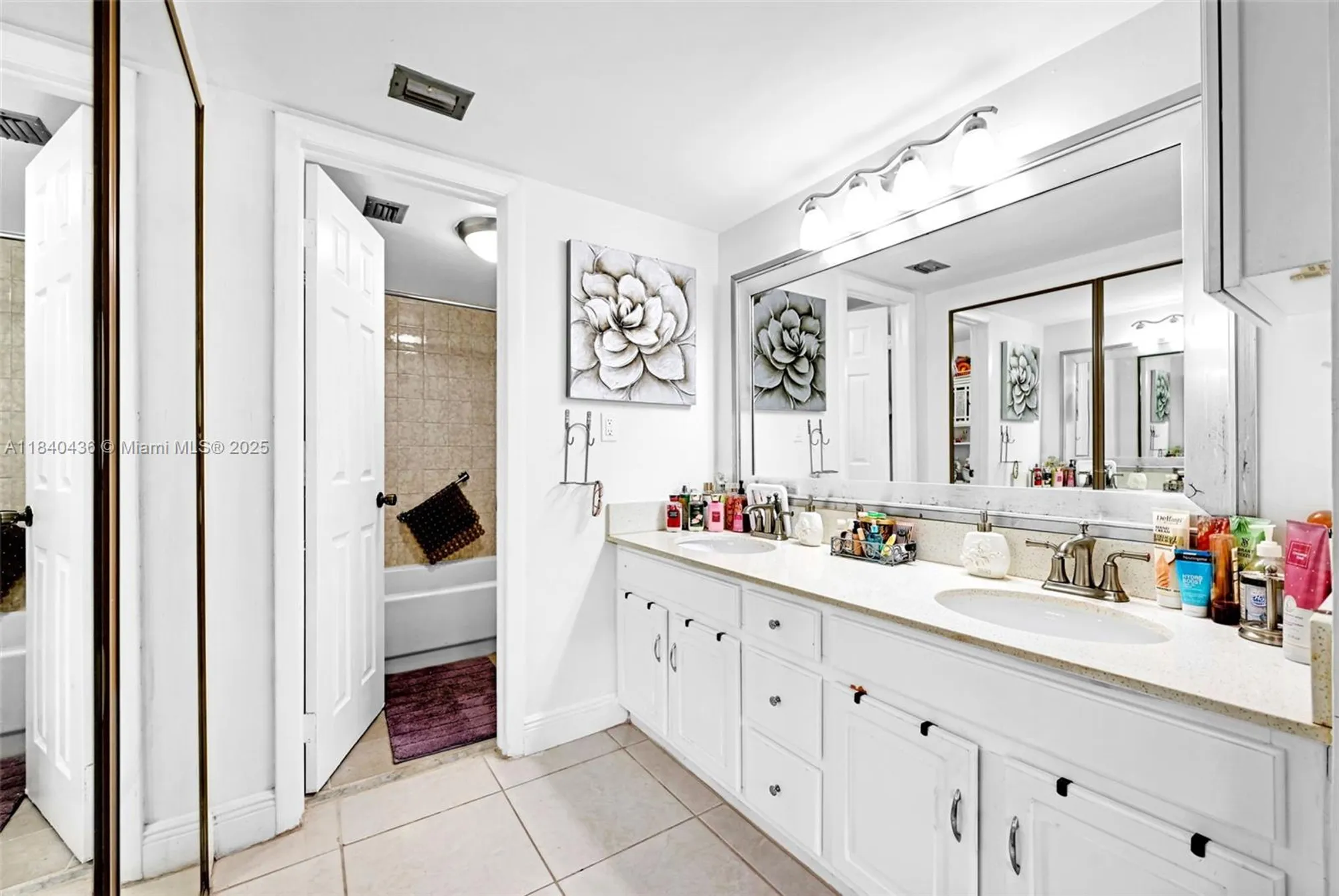 Property Slideshow image 11 of 64 | 1101 colony point cir apt 123, Pembroke Pines, FL, 33026