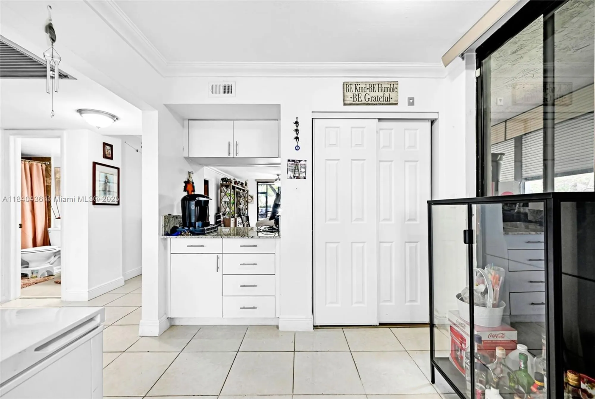 Property Slideshow image 27 of 64 | 1101 colony point cir apt 123, Pembroke Pines, FL, 33026