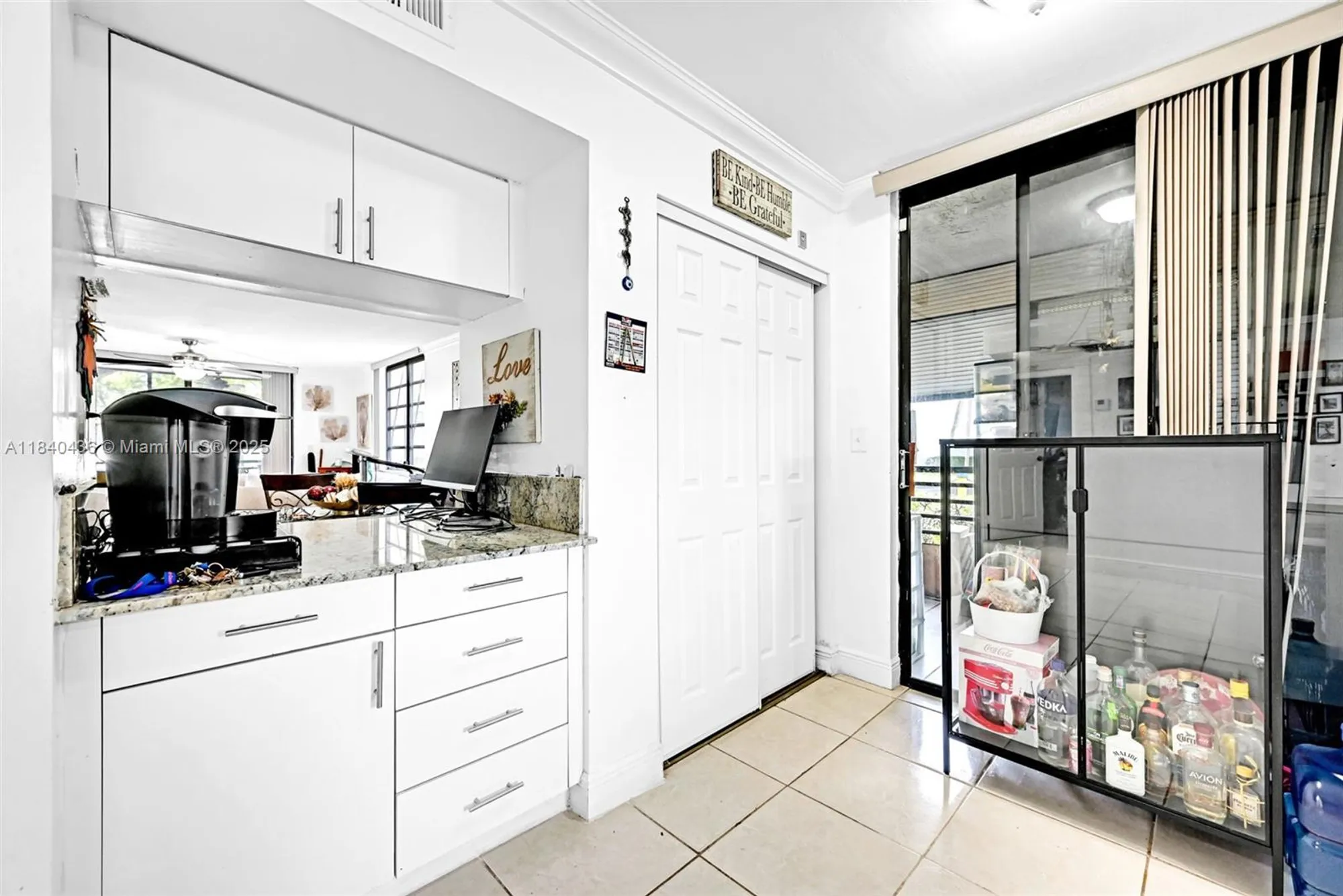 Property Slideshow image 23 of 64 | 1101 colony point cir apt 123, Pembroke Pines, FL, 33026