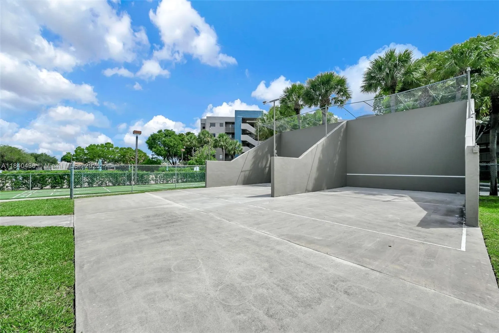 Property Slideshow image 39 of 64 | 1101 colony point cir apt 123, Pembroke Pines, FL, 33026