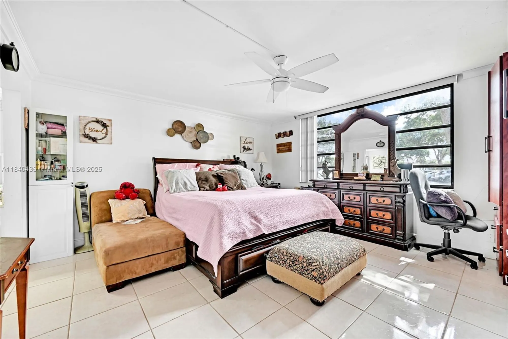 Property Slideshow image 4 of 64 | 1101 colony point cir apt 123, Pembroke Pines, FL, 33026