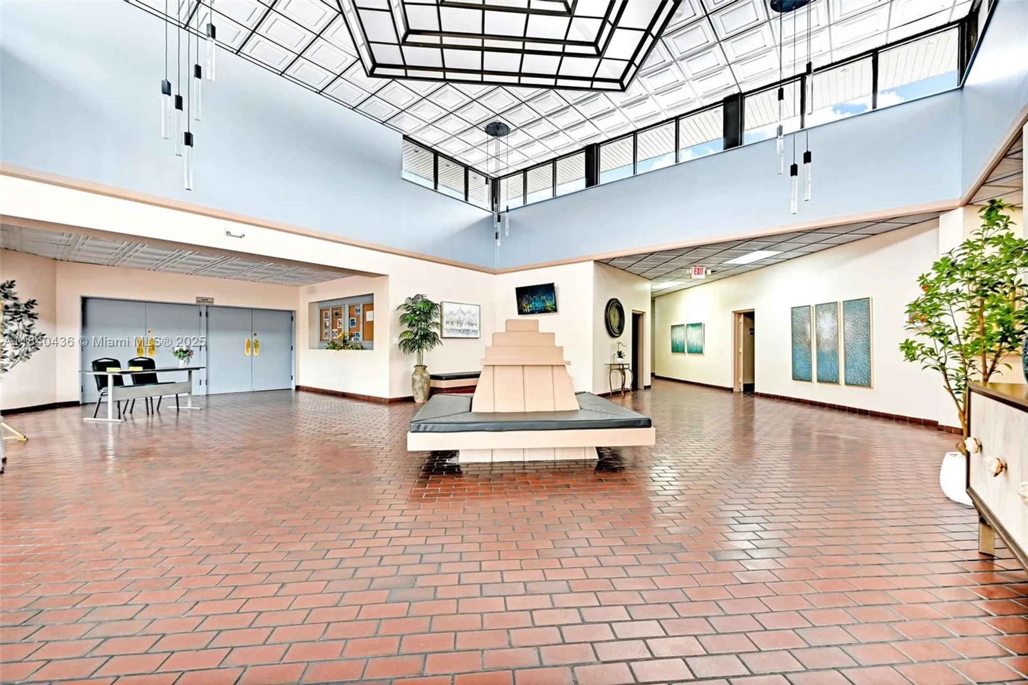 Property Slideshow image 41 of 64 | 1101 colony point cir apt 123, Pembroke Pines, FL, 33026