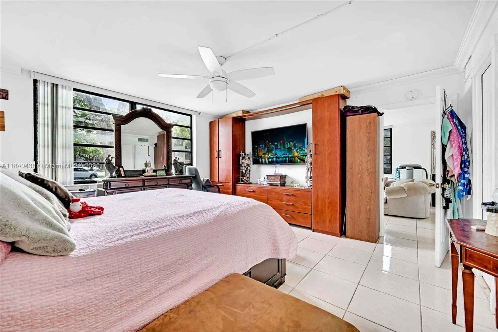 Property Slideshow image 7 of 64 | 1101 colony point cir apt 123, Pembroke Pines, FL, 33026