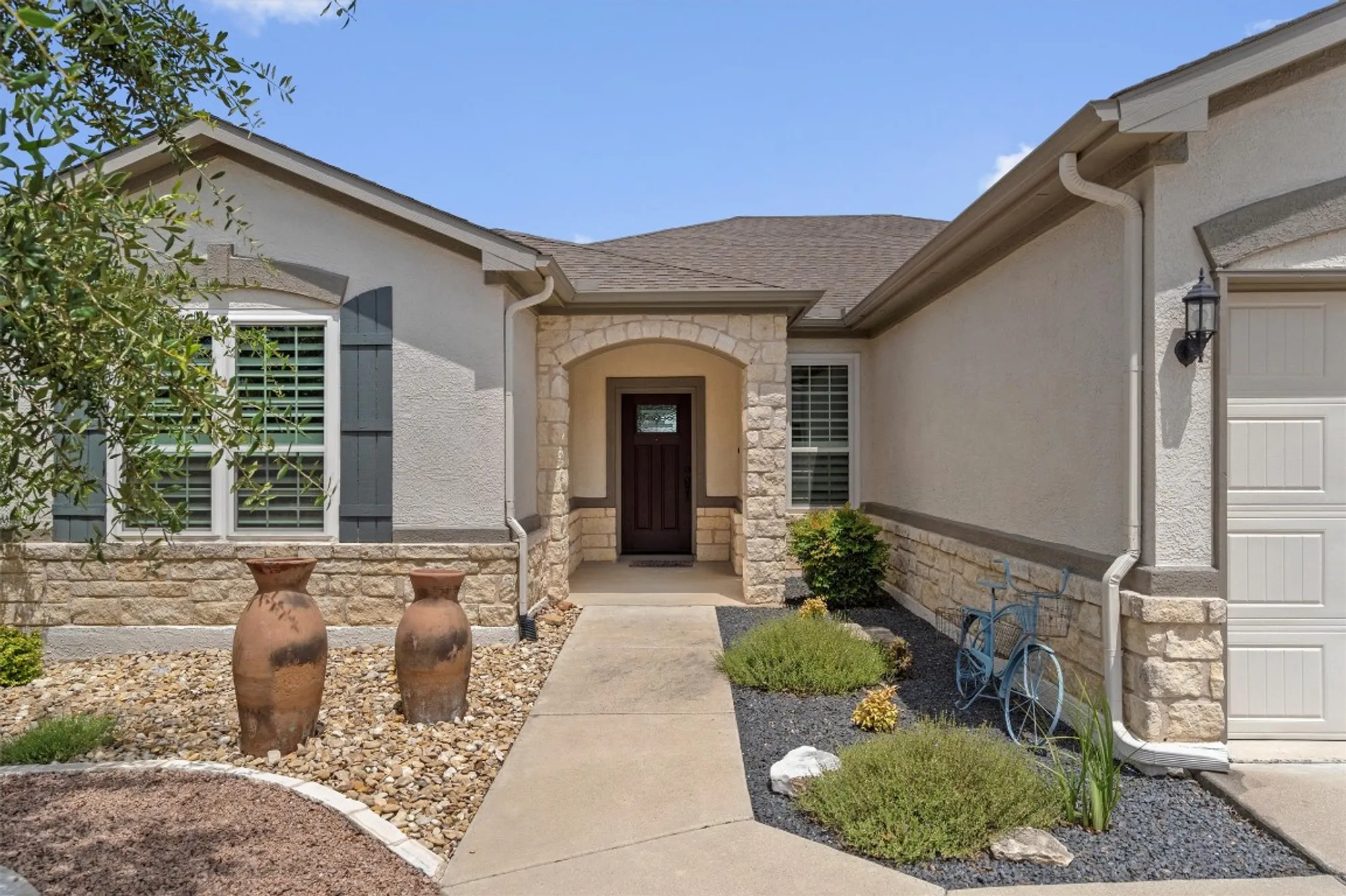 Property Slideshow image 4 of 37 | 205 mckittrick ridge rd, Georgetown, TX, 78633