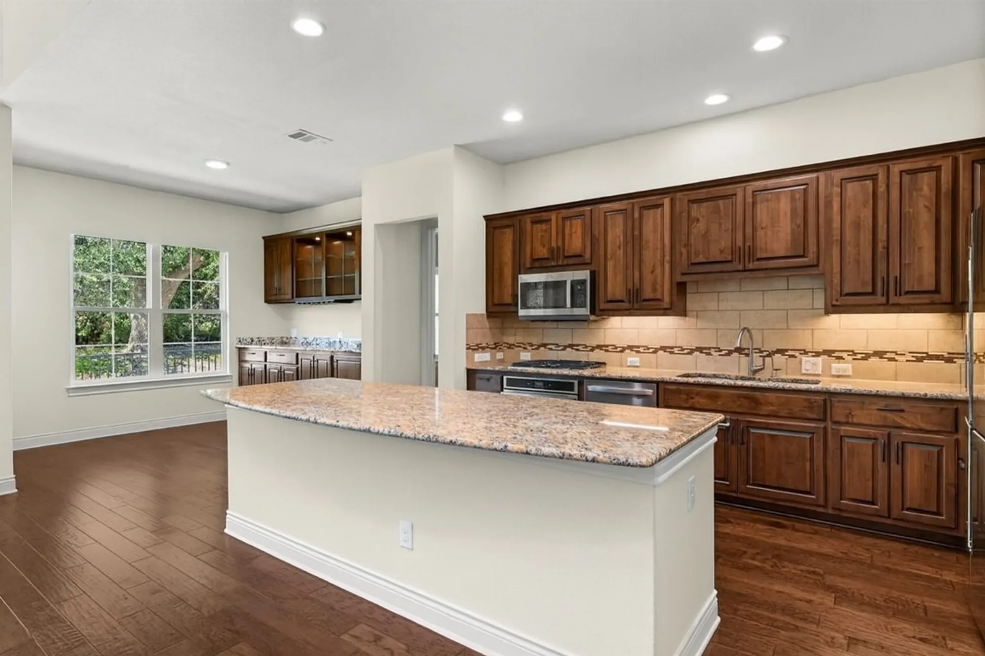 Property Slideshow image 2 of 35 | 404 amiata ave # 34, Austin, TX, 78734