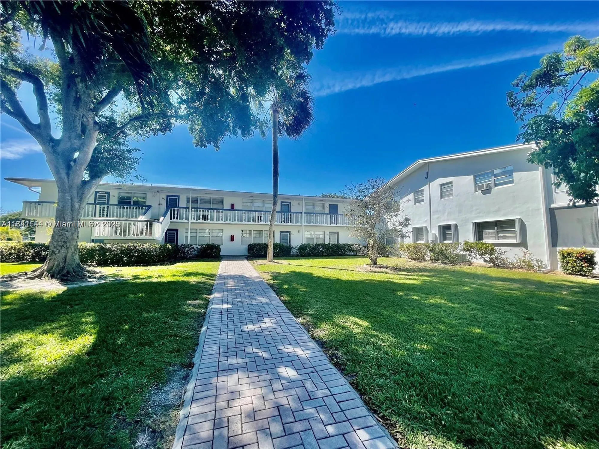 Property Slideshow image 1 of 37 | 337 durham j # 337, Deerfield Beach, FL, 33442