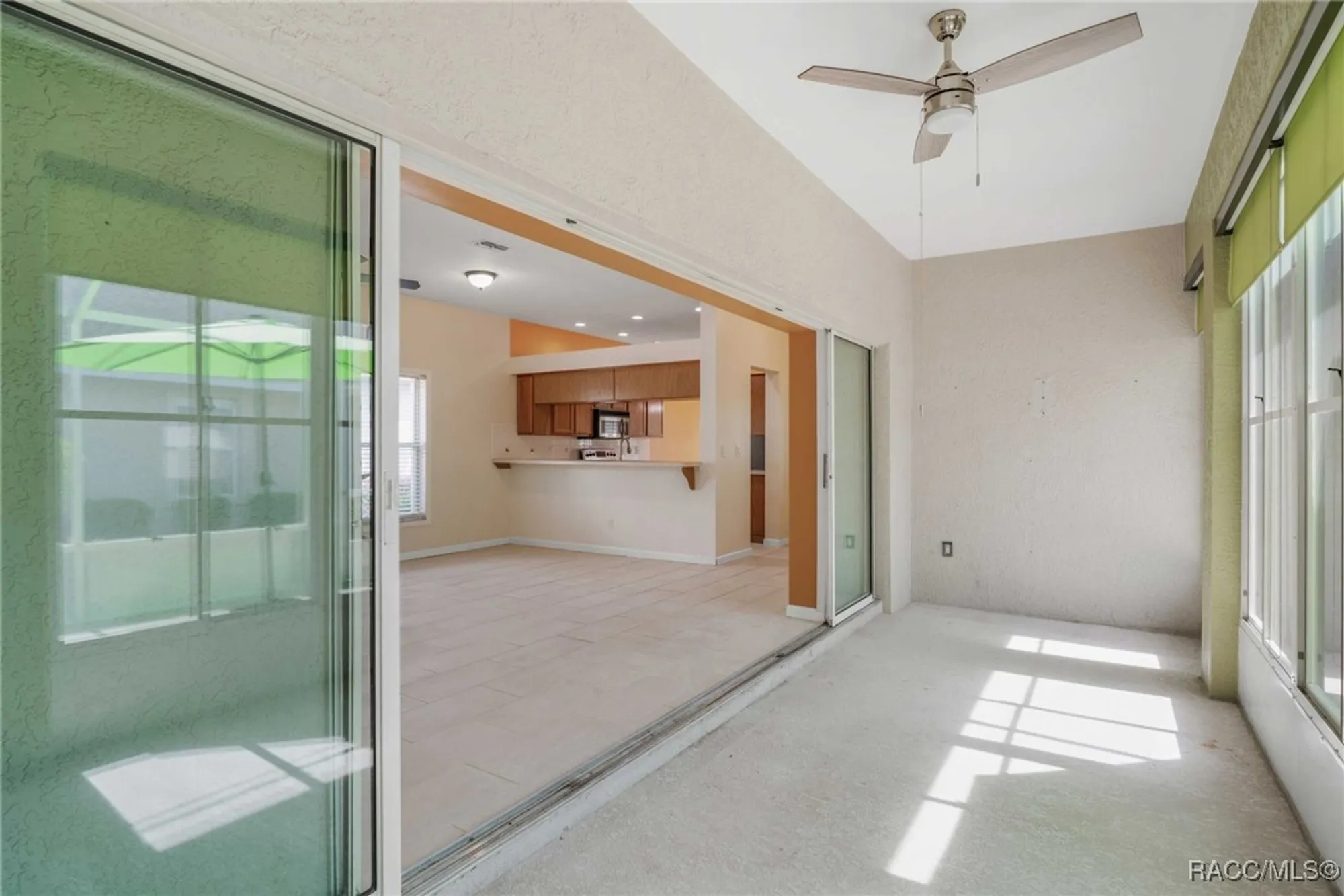 Property Slideshow image 31 of 53 | 6301 w glynborne loop, Crystal River, FL, 34429