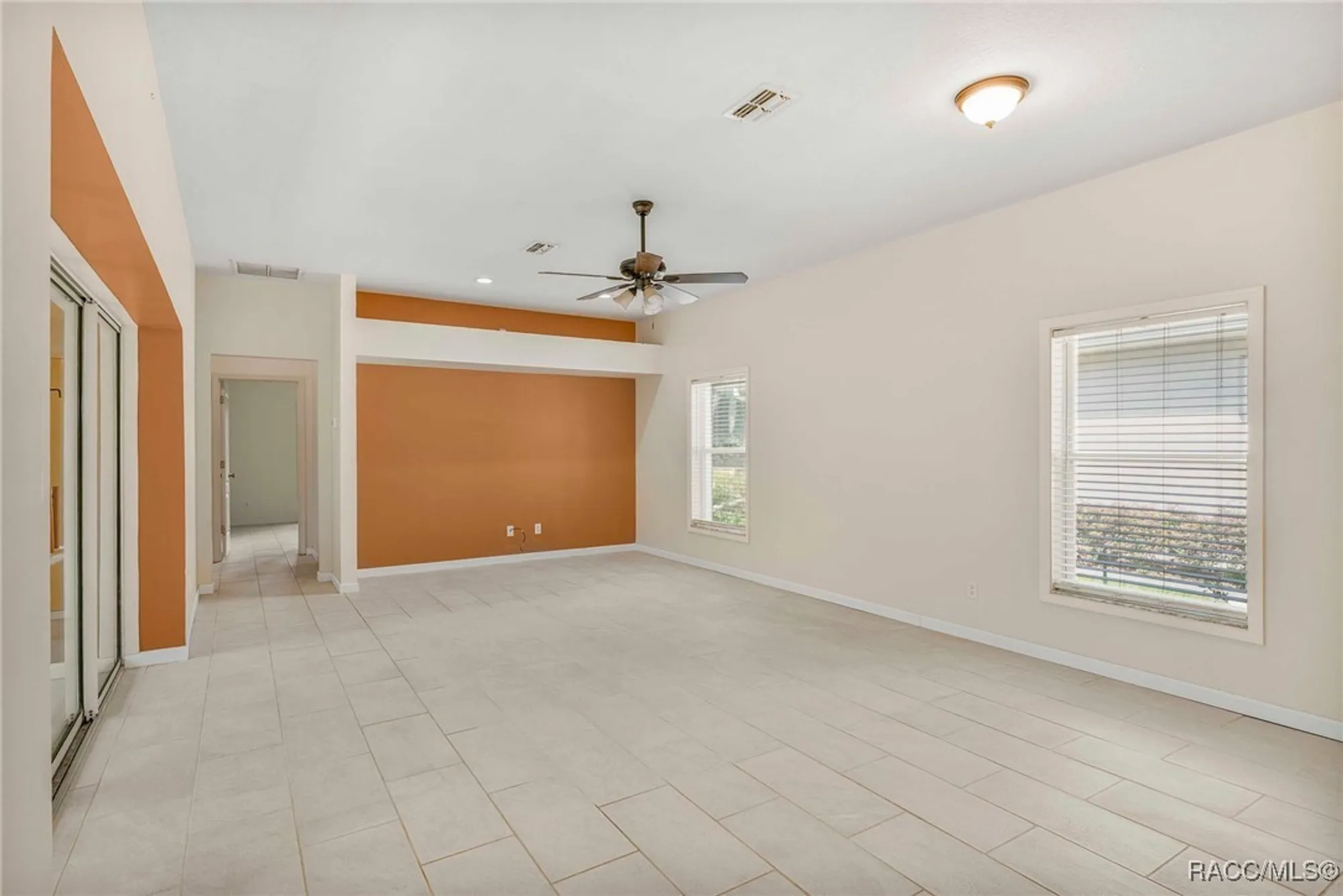 Property Slideshow image 6 of 53 | 6301 w glynborne loop, Crystal River, FL, 34429
