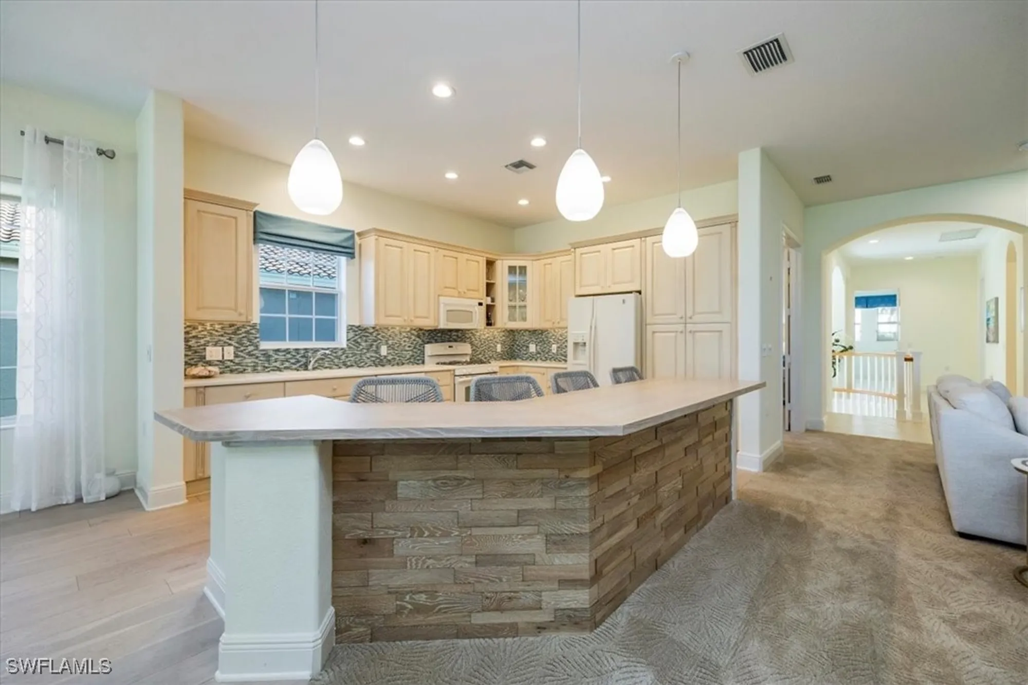 Property Slideshow image 11 of 32 | 9067 cherry oaks trl 202, Naples, FL, 34114